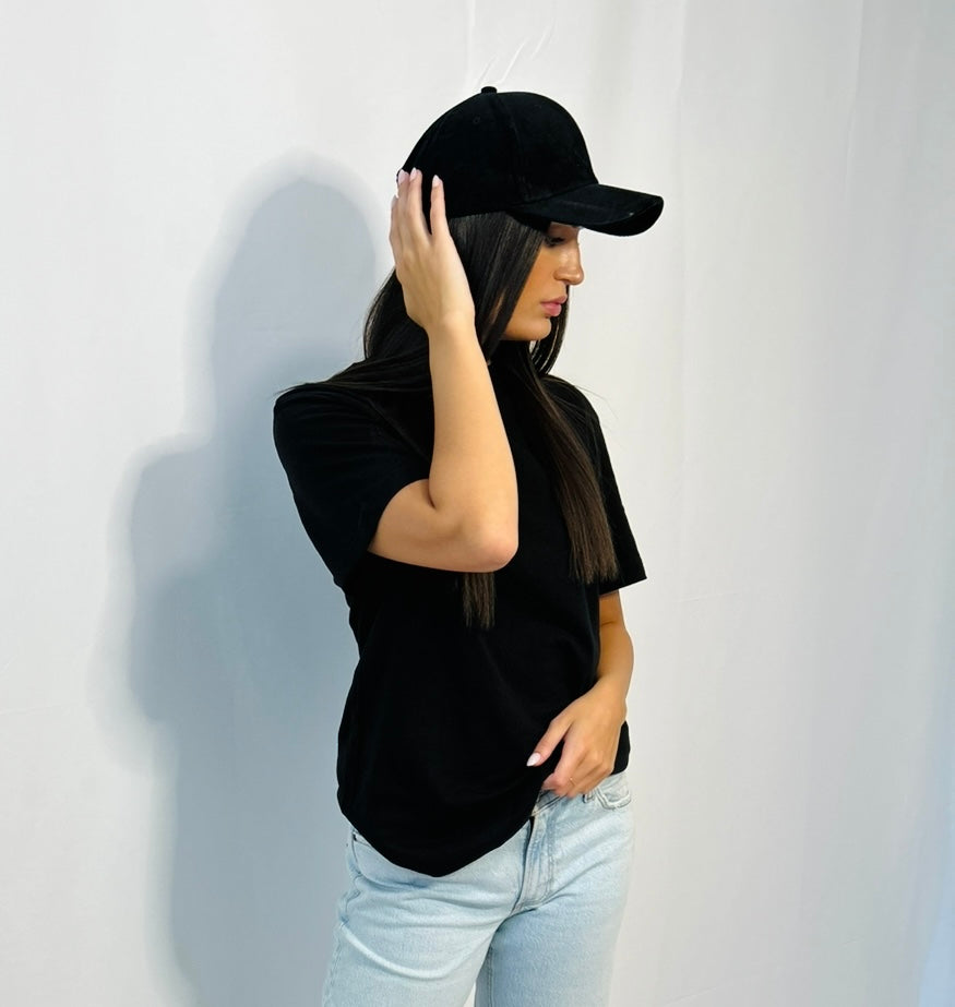 00 cap: black
