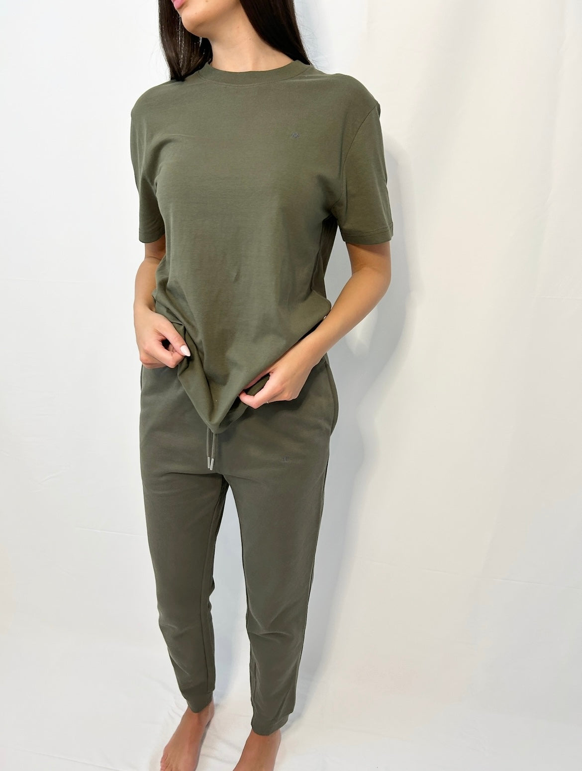 00 t: khaki