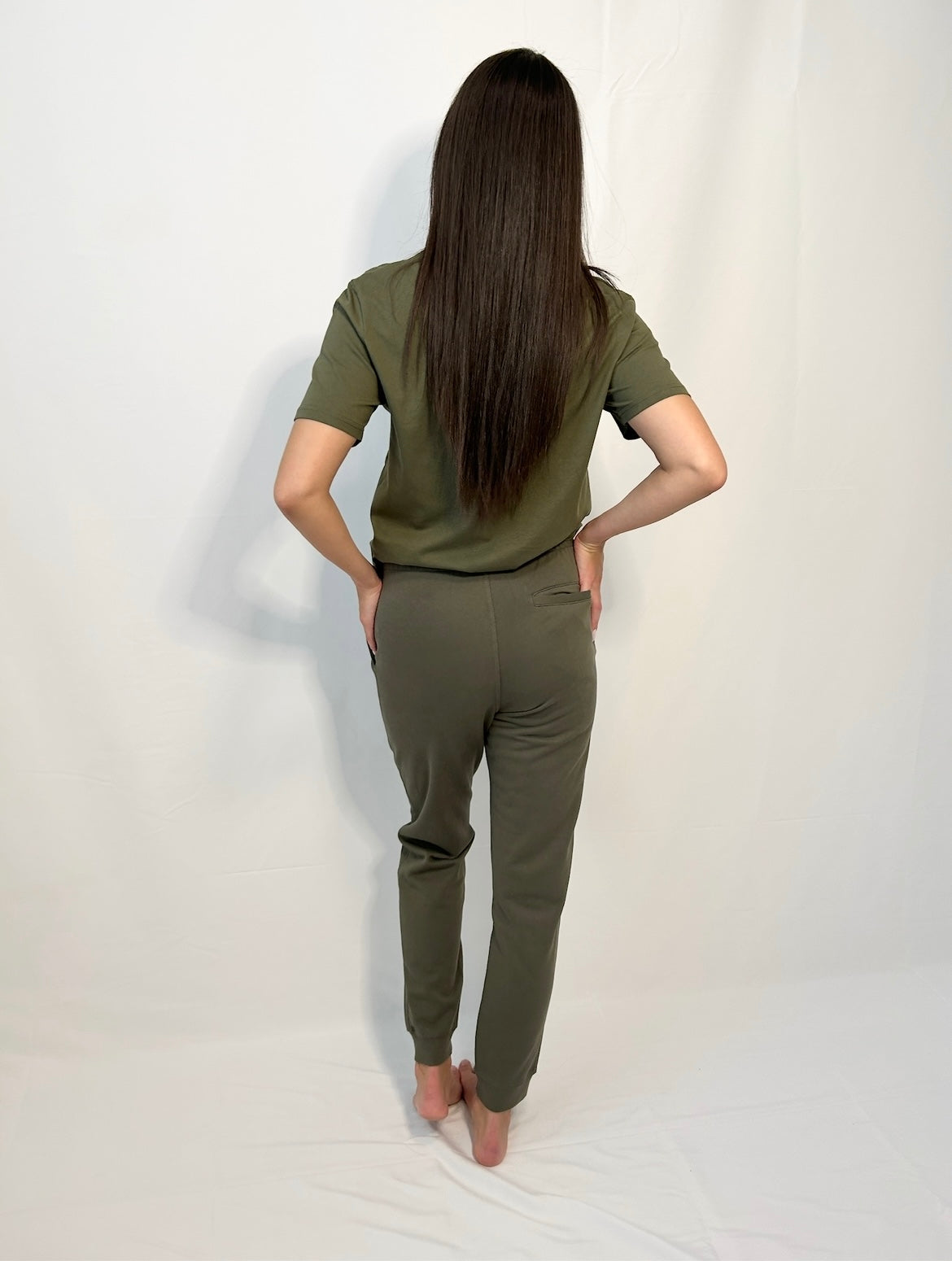 00 t: khaki