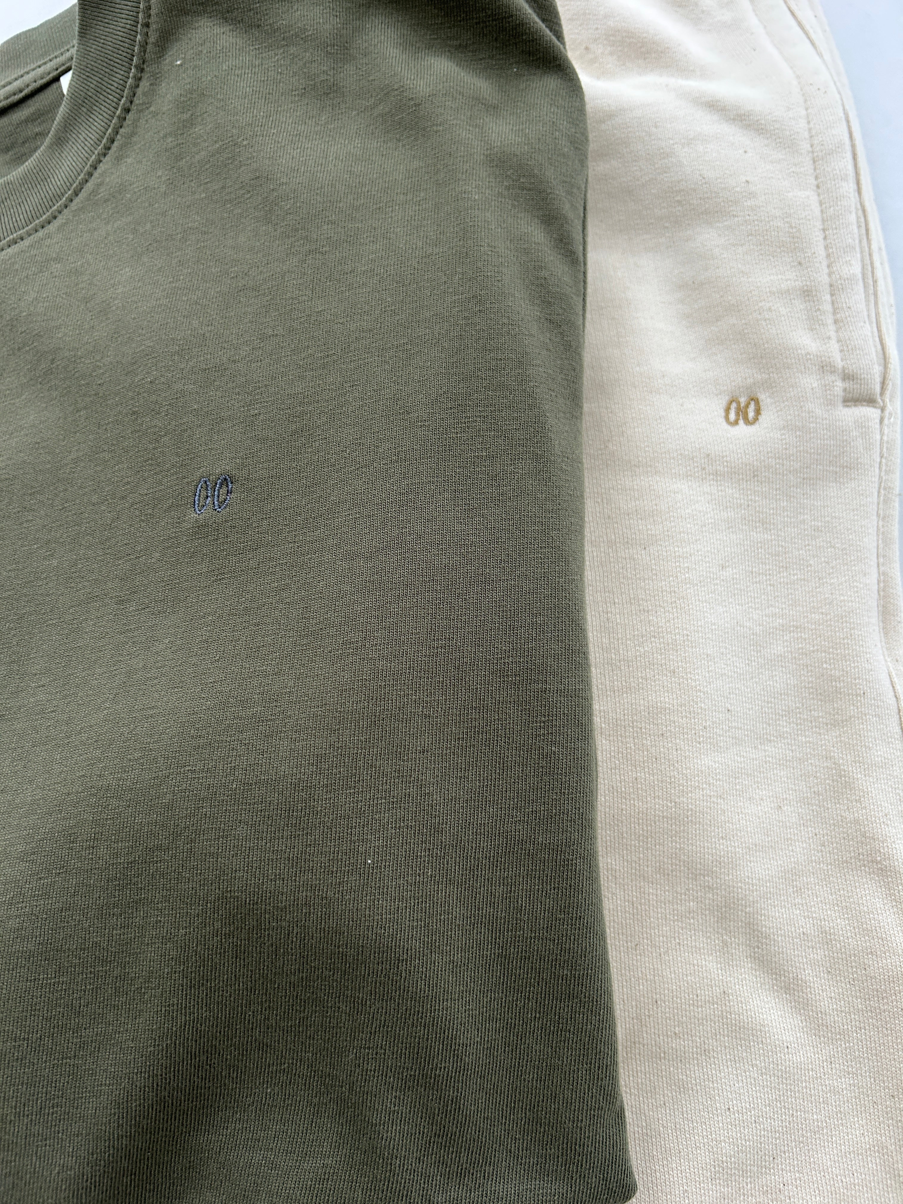 00 t: khaki