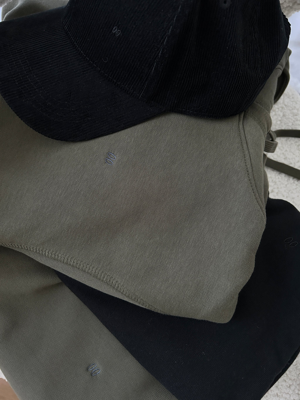 00 motion hoodie: khaki