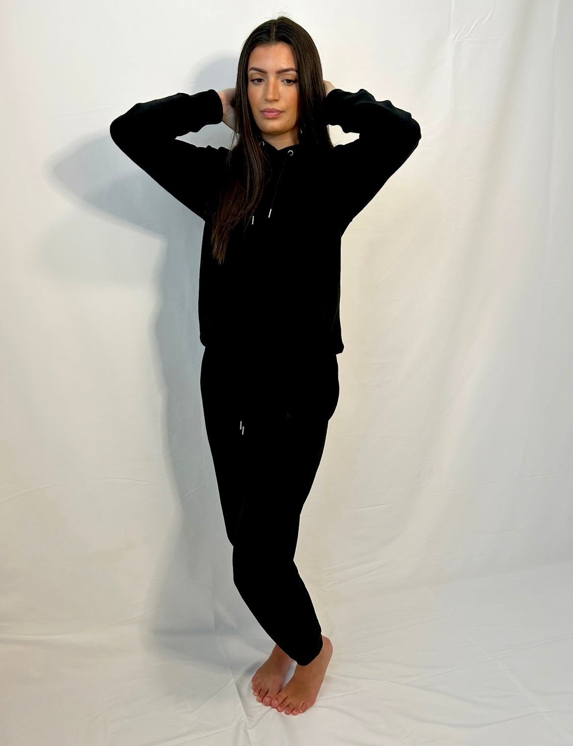 00 gravity hoodie: black