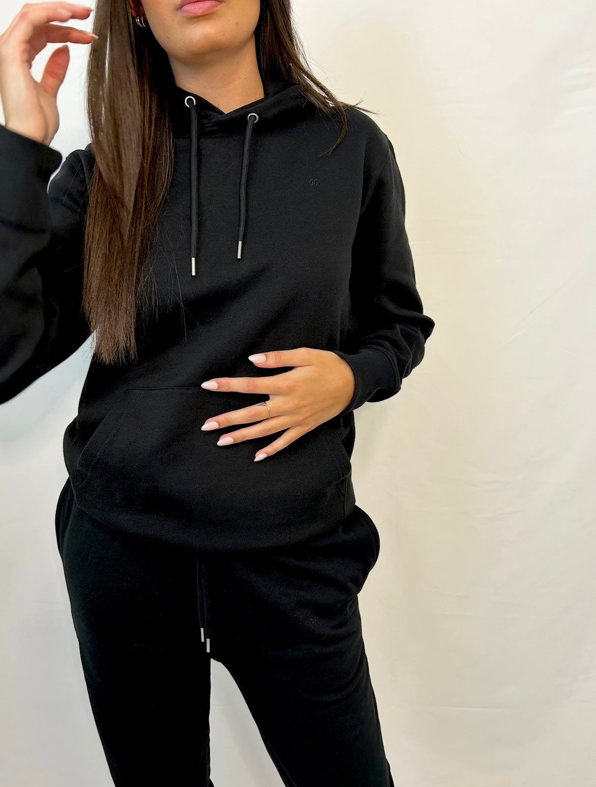 00 gravity hoodie: black