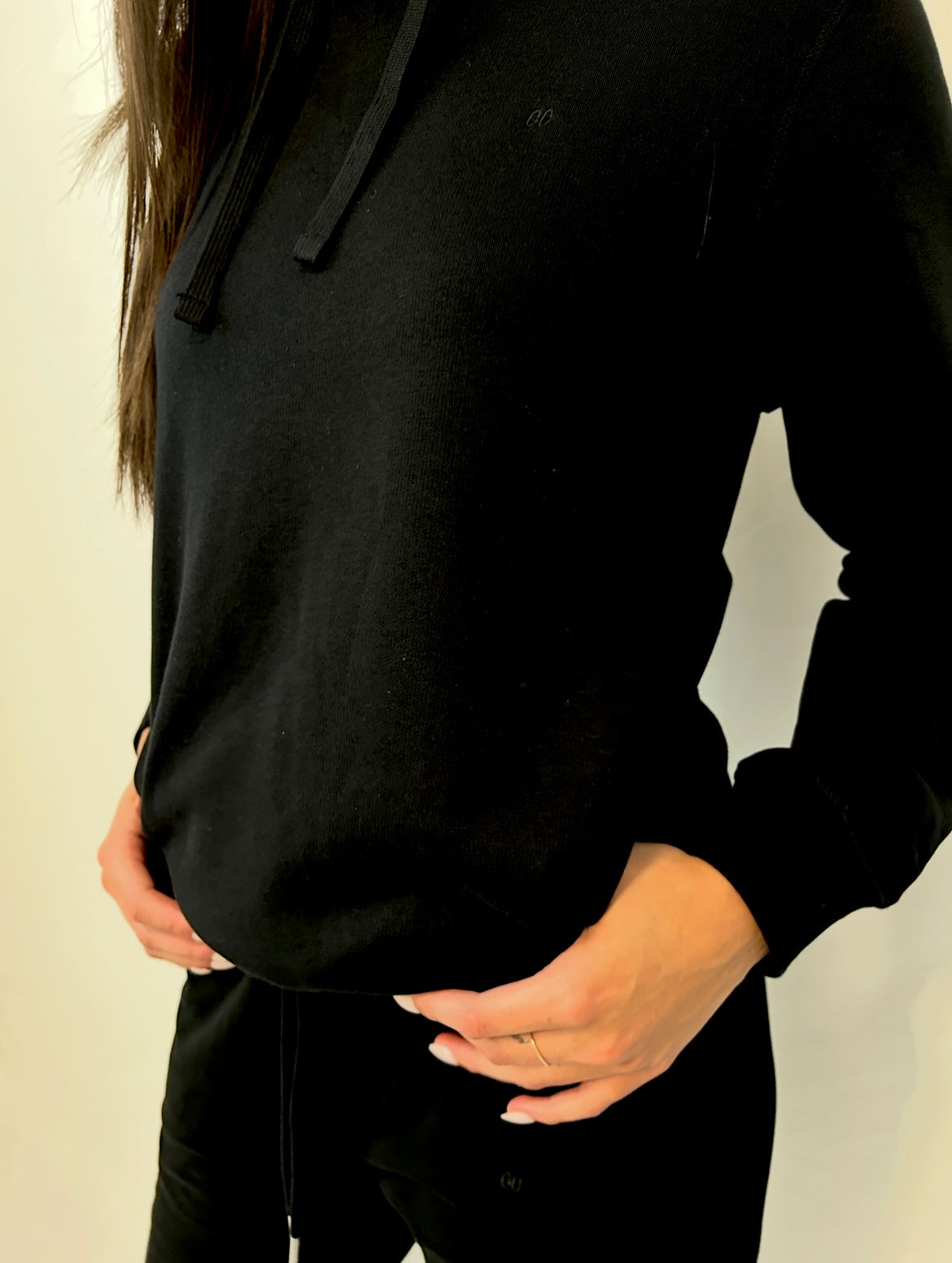 00 motion hoodie: black