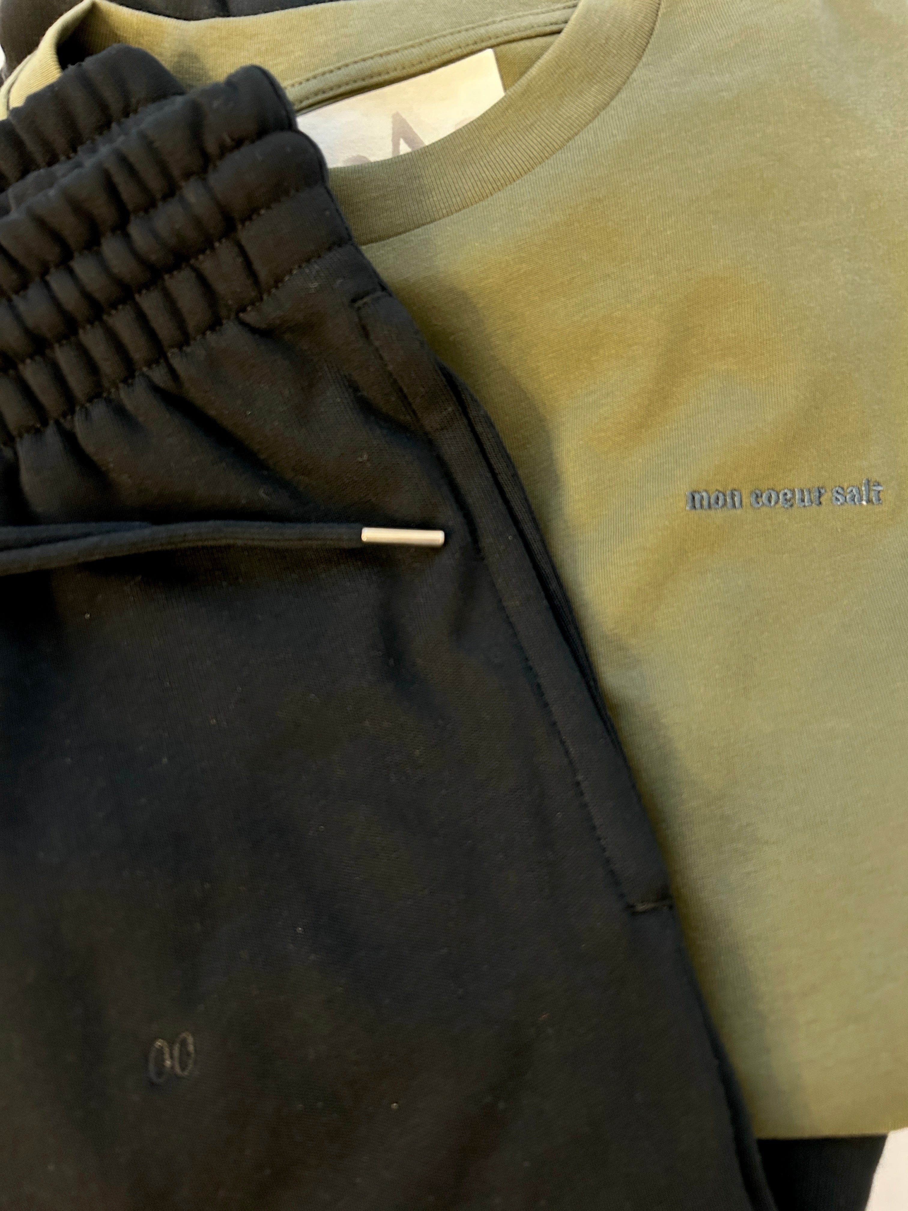 00 jogger: black