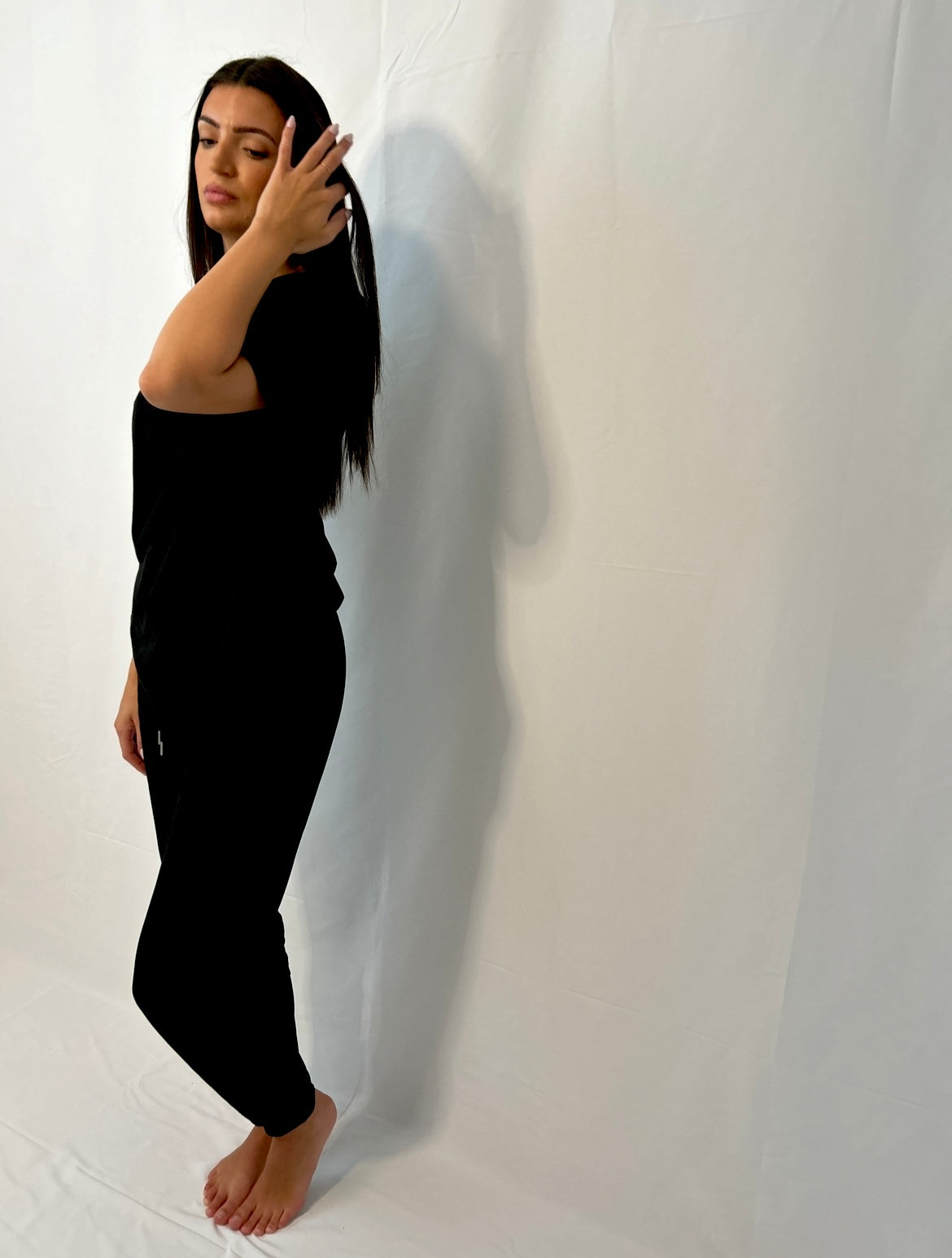 00 t: black