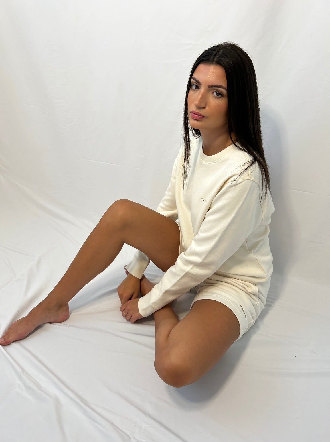 et rien d'autre: shorts: raw